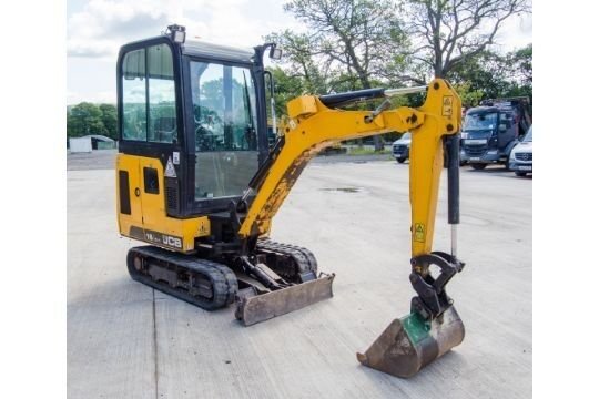 Mini-pelle JCB 8014