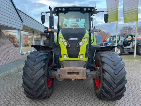 Tracteur Claas AXION 810 CMATIC – 292 ch – 2016 – 7 075 h