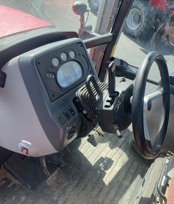 8-79.jpg Tracteur McCormick X70
