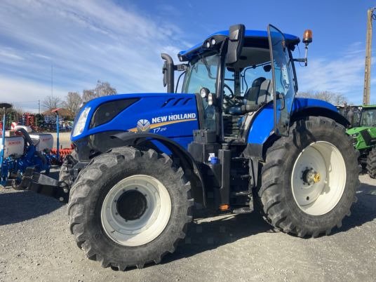 8-80.jpg Tracteur New Holland T7