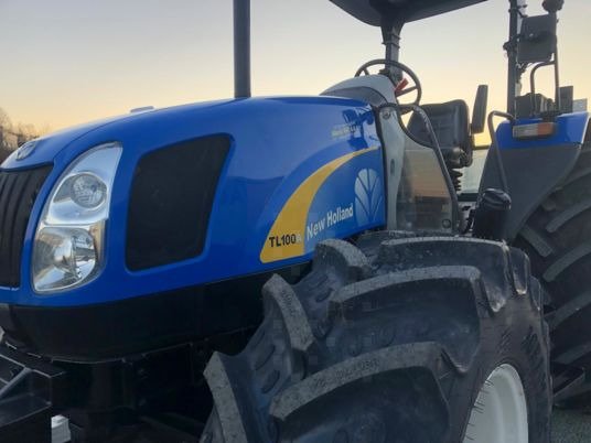 Tracteur New Holland TL100A – 4RM – 2005 – 100 ch