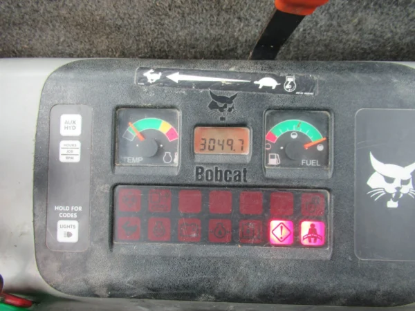 Mini-pelle Bobcat X334