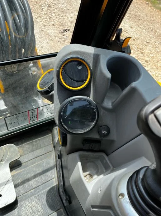 Mini-pelle JCB 35Z-1 – 2021 – 790 h – Garantie 12 mois