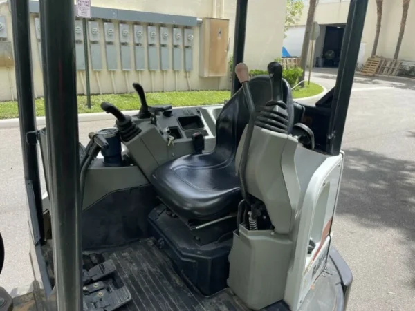 9-4-2.webp Mini-pelle Bobcat E26