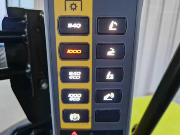 9-46.webp Tracteur CLAAS ARION 630 CIS – 2019 | 165 ch | 4RM