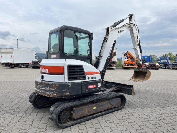 Mini-pelle BOBCAT E85
